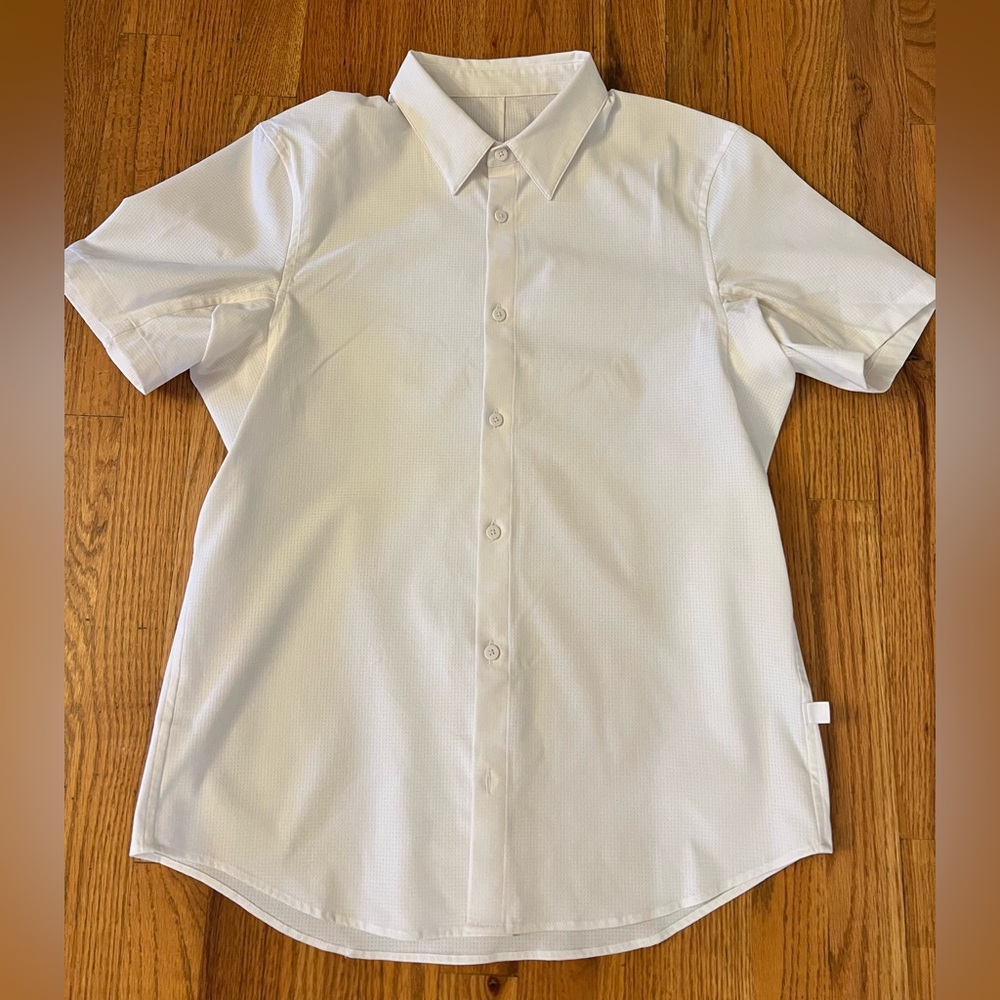 Lululemon Airing Easy Short-Sleeve Shirt